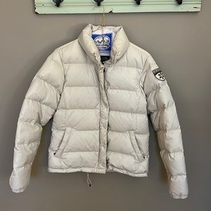 Women’s North Face jacket size medium! Great condition!